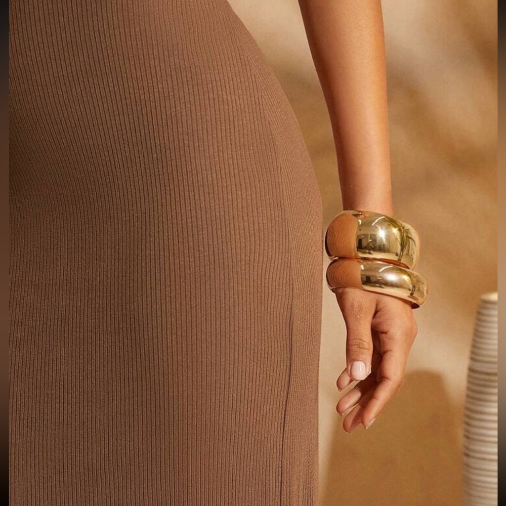 Elegant Brown One-Shoulder Braided Dress - Picture 5 of 5